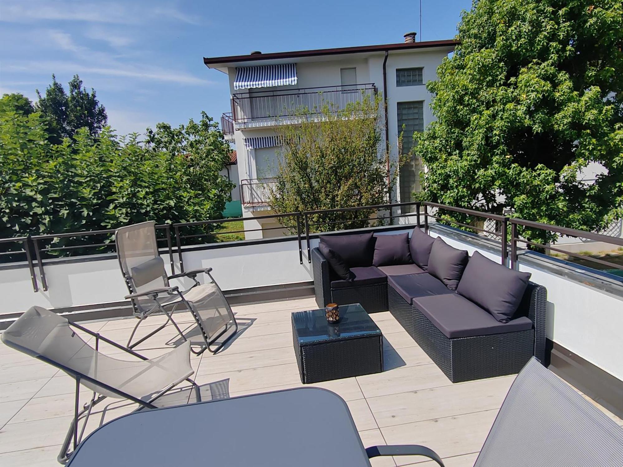 La Terrazza - Very Quiet - Free Park - 3 Min From Varese Center And Lake - Air Conditioning - Cycling Friendly المظهر الخارجي الصورة
