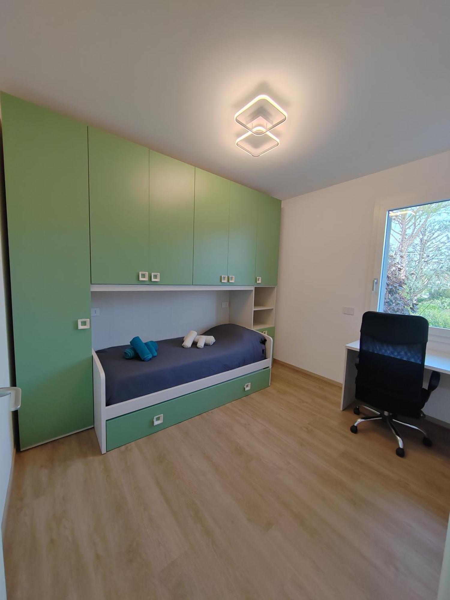 La Terrazza - Very Quiet - Free Park - 3 Min From Varese Center And Lake - Air Conditioning - Cycling Friendly المظهر الخارجي الصورة